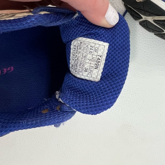 ASICS Gel Cumulus tennis shoes - size 7 - Picture 3 of 5